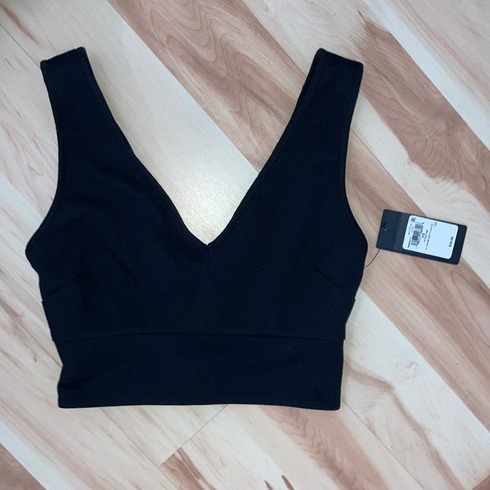 Guess cropped black tank